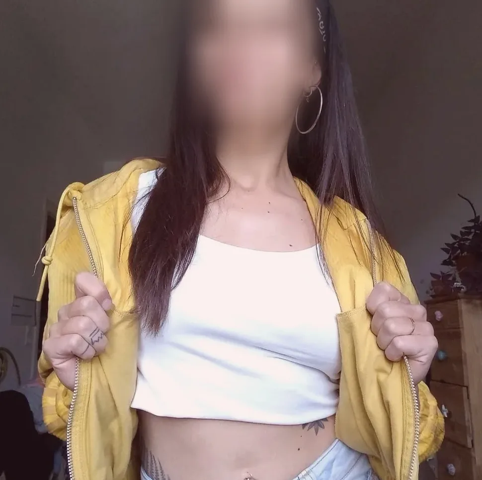 Antonia, 36