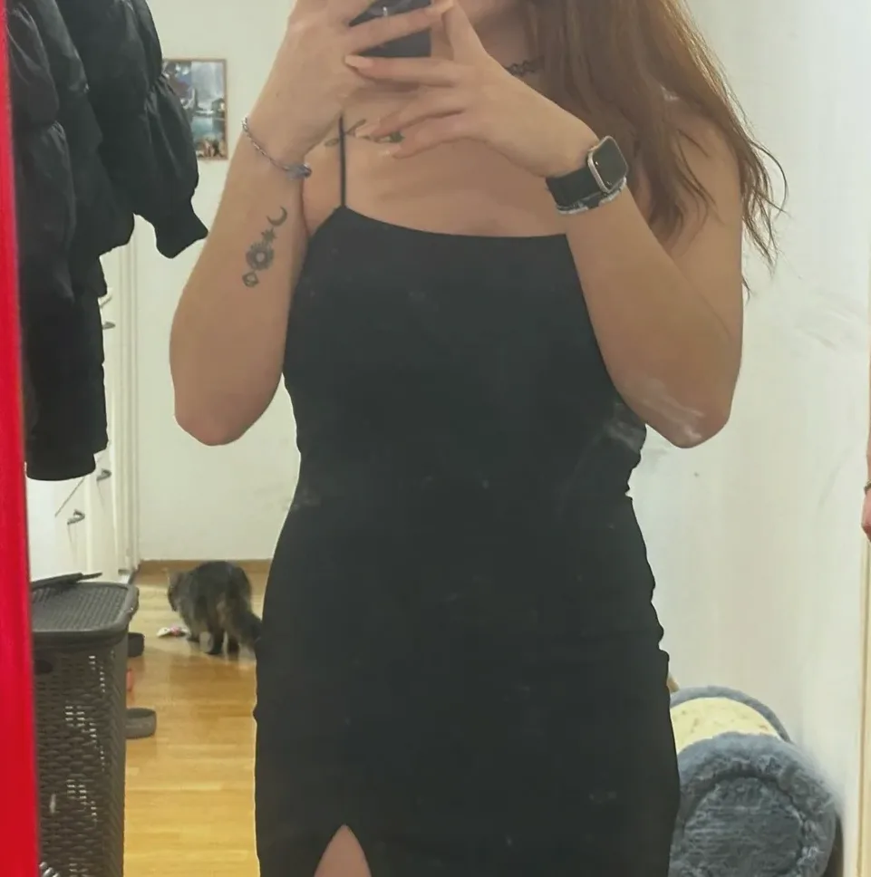 Sina, 24