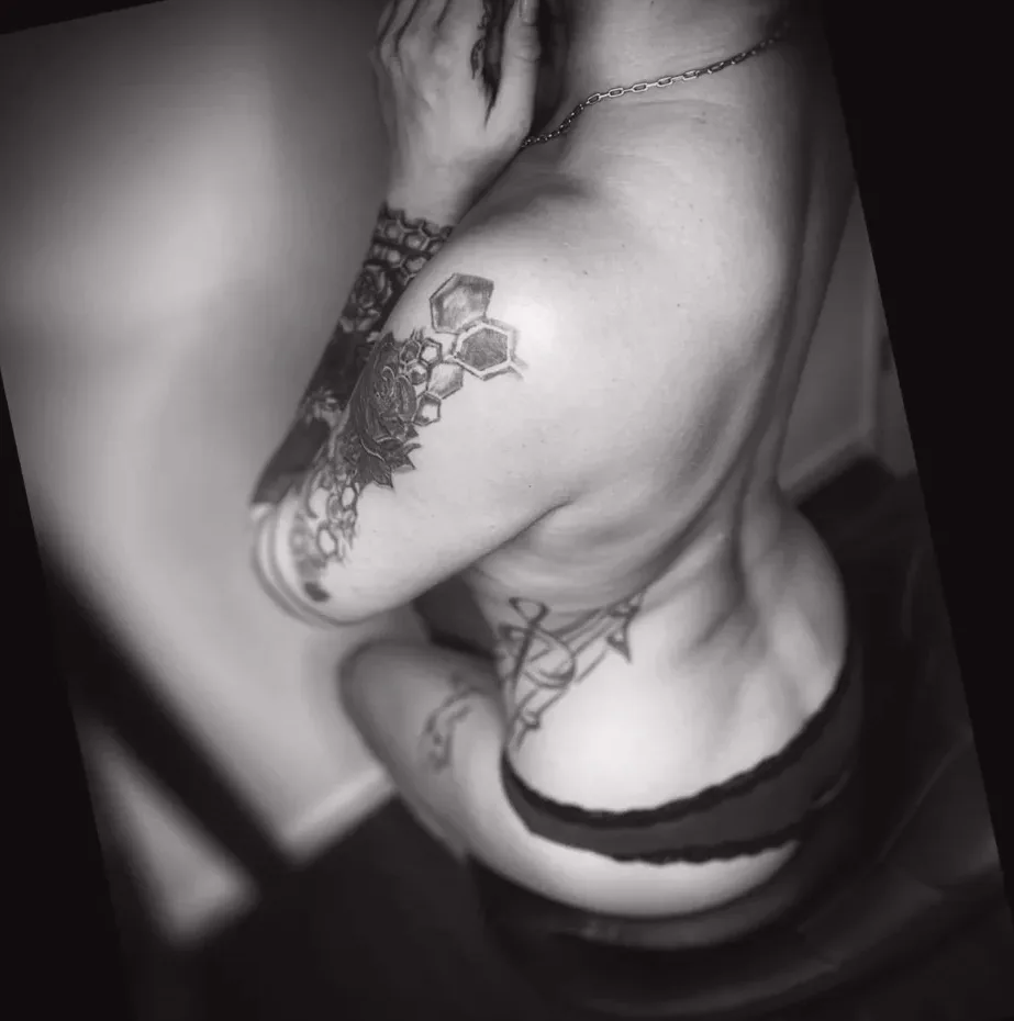 Zeynep, 35